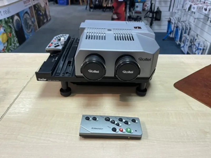 Used Rolleivision Twin Lens MSC 330P 35mm Slide Projector - 12 Months Warranty-1