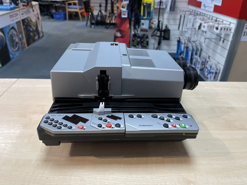 Used Rolleivision Twin Lens MSC 330P 35mm Slide Projector - 12 Months Warranty-4