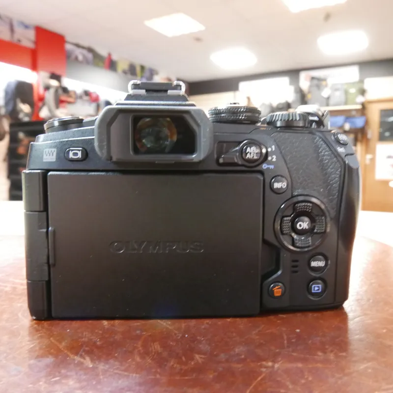 Used Olympus OM-D E-M1 Mark II Body - 10129 Actuations - 12 Months Warranty-2