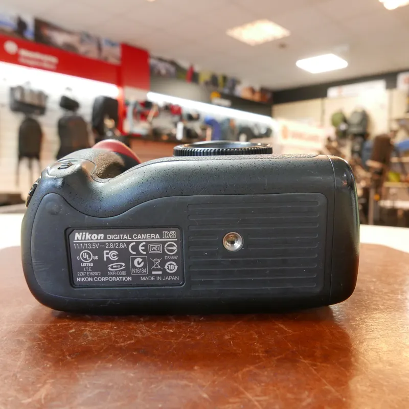 Used Nikon D3 Body - 11365 Actuations - 12 Months Warranty-4