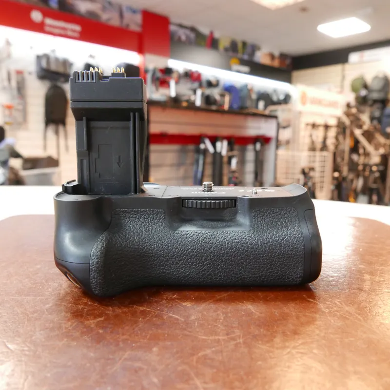 Used Canon BG-E8 Battery Grip - 600D - 12 Months Warranty