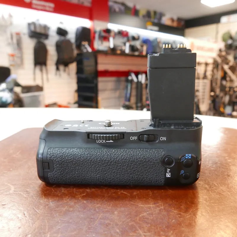 Used Canon BG-E8 Battery Grip - 600D - 12 Months Warranty-1