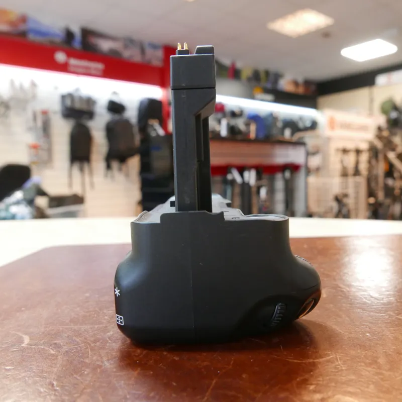 Used Canon BG-E8 Battery Grip - 600D - 12 Months Warranty-2