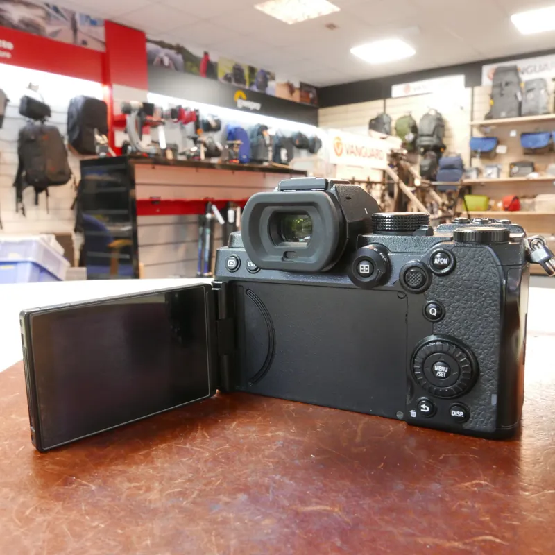 Used Panasonic Lumix S5 Body - 12415 Actuations - 12 Months Warranty-3
