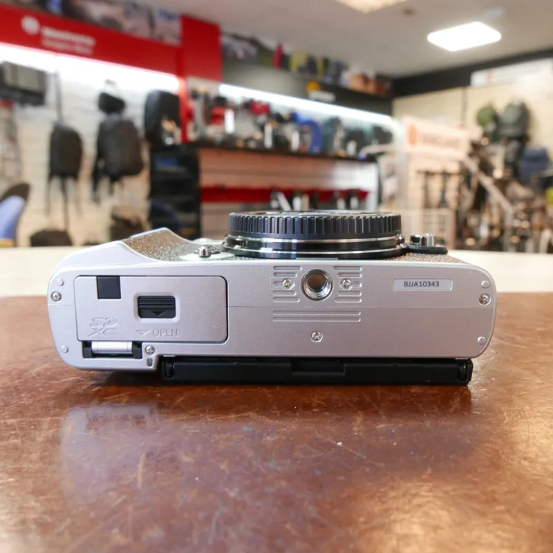 Used Olympus Pen EP-7 Body - 349 Actuations - 12 Months Warranty-4