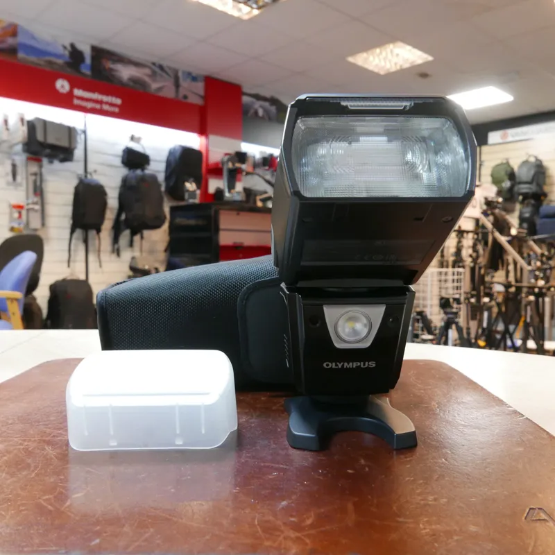Used Olympus FL-900R Flash - 12 Months Warranty