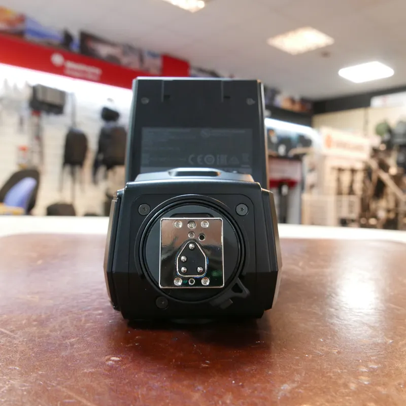 Used Olympus FL-900R Flash - 12 Months Warranty-4
