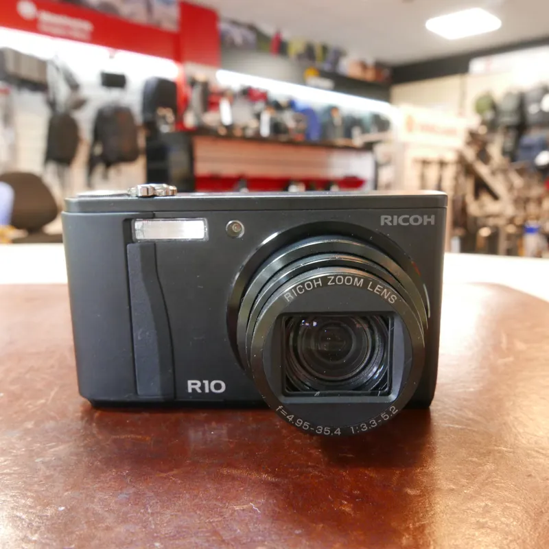 Used Ricoh R10 Digital Compact - 12 Months Warranty