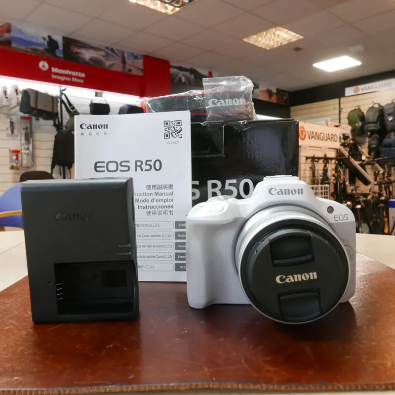 Used Canon R50 + RF 18-45mm IS II - 5000 Actuations - White - 12 Months Warranty