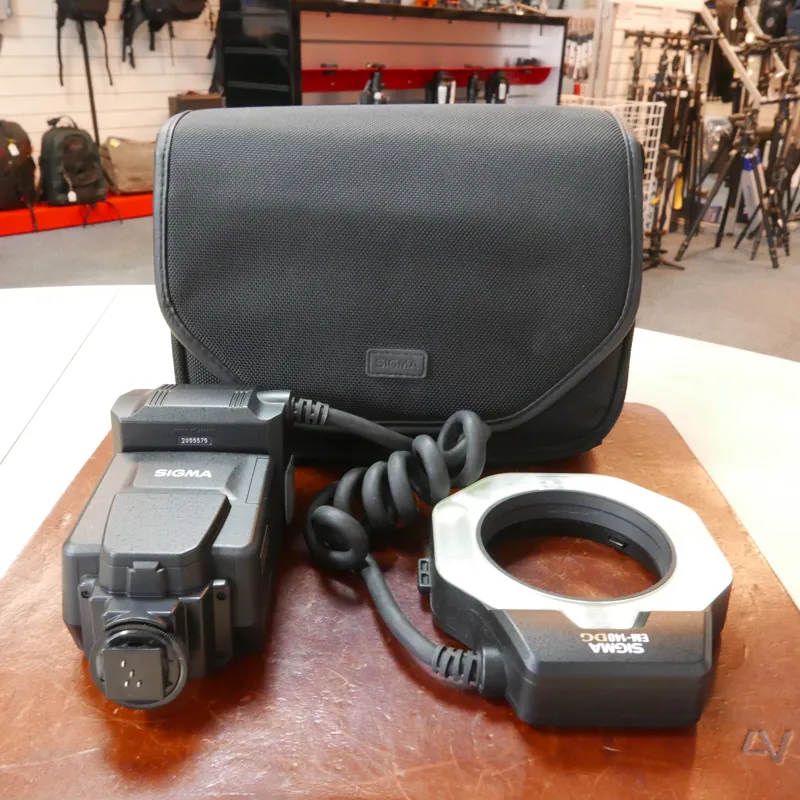 〇 SIGMA マクロフラッシュ EM-140 DG キヤノン用 67mmリング付 中古SIGMA マクロフラッシュ ELECTORONIC FLASH MACRO EM-140 DG