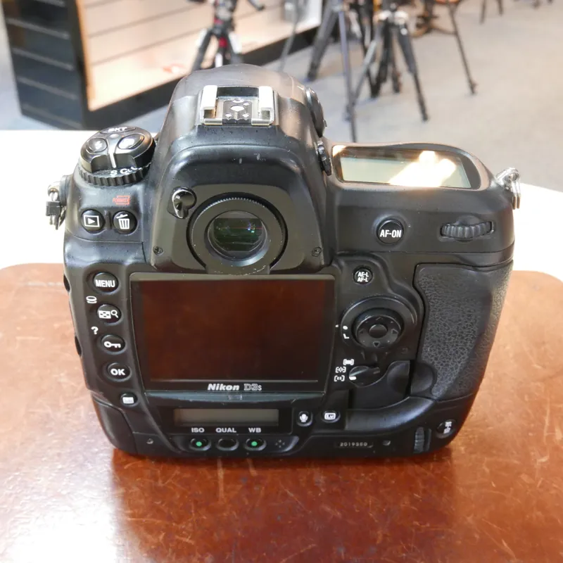 Used Nikon D3S Body - 32033 Actuations - 12 Months Warranty-2
