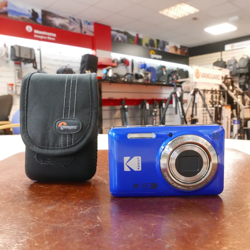 Kodak PIXPRO FZ55 青 Amazon Canada: Kodak PIXPRO FZ55 Digital Camera (Blue) +