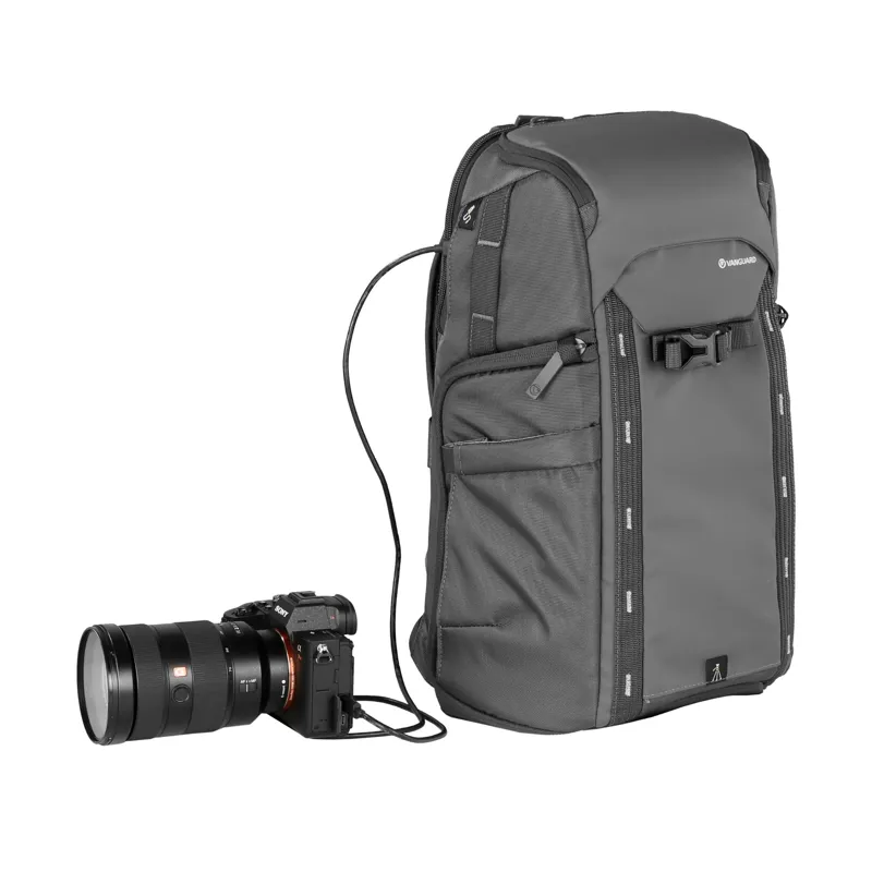 Vanguard Veo Adaptor S41 Backpack With USB Port in Grey