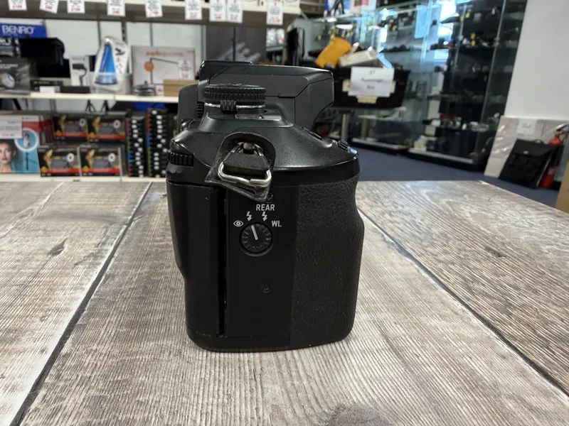 Used Minolta Dynax 7 35mm Film SLR - 3 Months Warranty-4