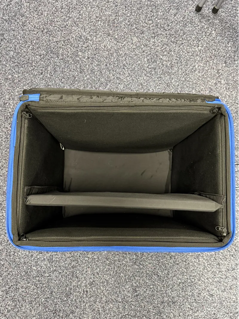 Ex-Display Tenba Transport 1x1 LED 2-Panel Case in Black-9