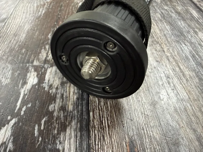 Ex-Display Benro CFC2 Carbon Fibre Short Centre Column - Series 2 Tripods-2