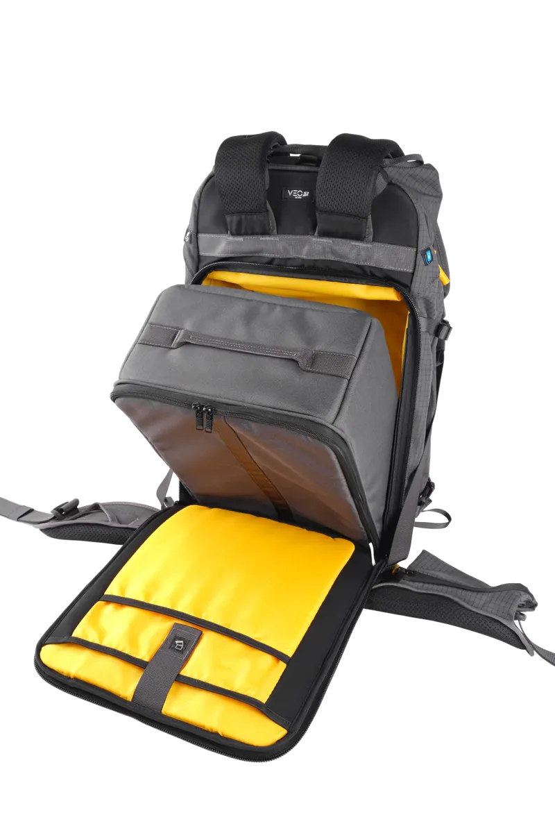 Vanguard VEO Active 42M Trekking Backpack - Grey-2