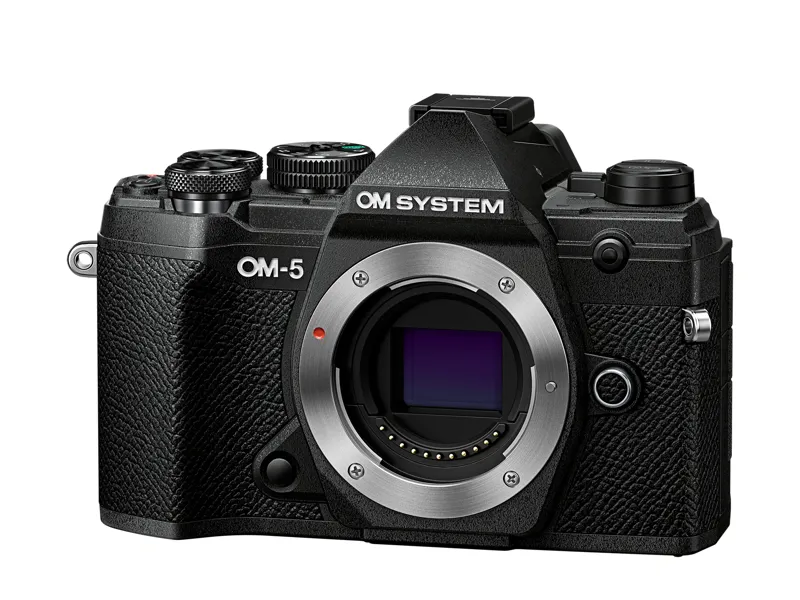 OM System OM-5 Body in Black with M.Zuiko 12-45mm F4 Pro Lens-4