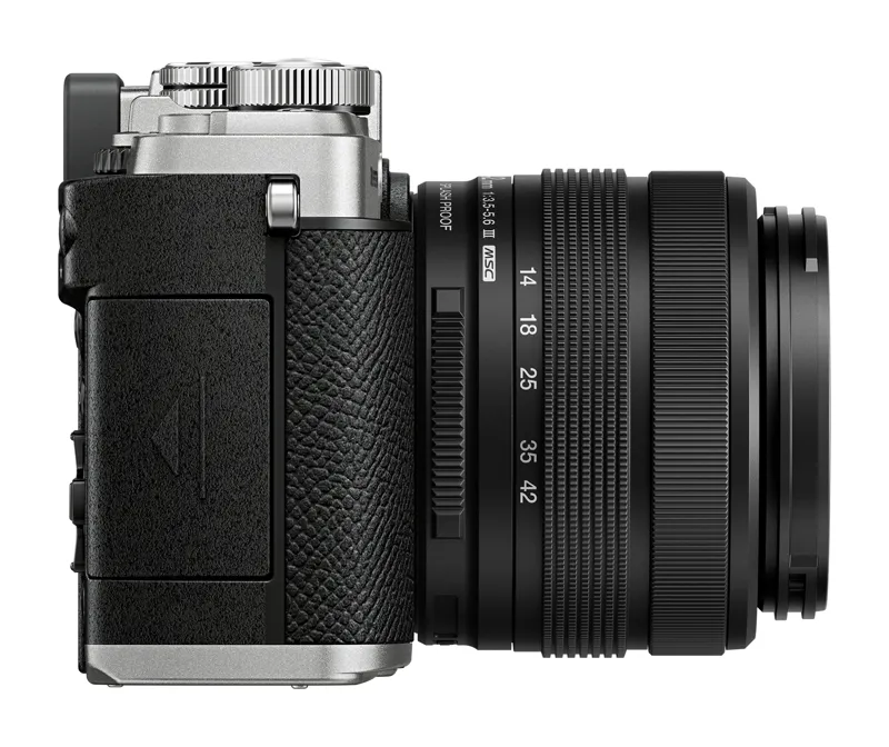OM System Pen Body in Silver with M.Zuiko 14-42mm F3.5-5.6 III Lens-3