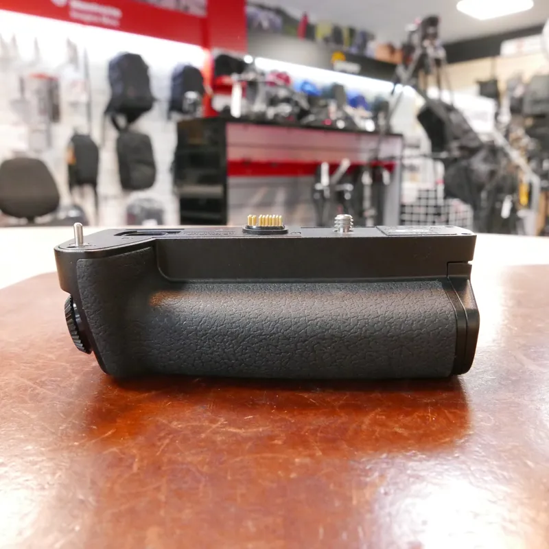 Used Olympus HLD-7 Battery Power Grip - 12 Months Warranty-1