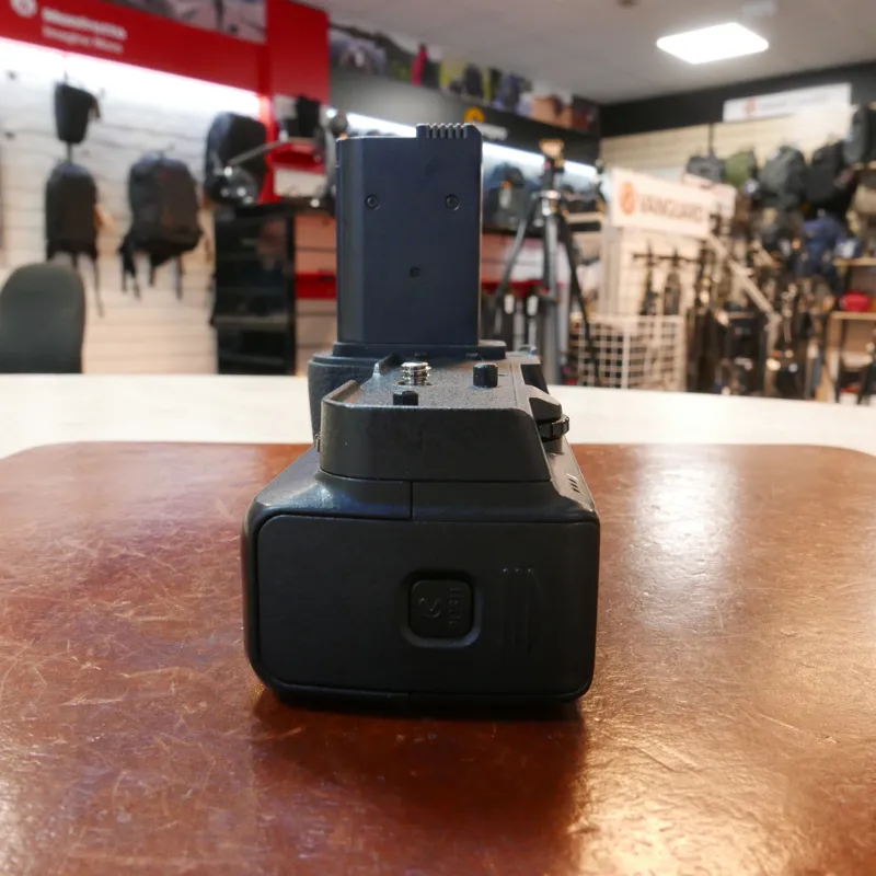 Used Nikon MB-N10 Vertical Grip - Z7 - 12 Months Warranty-3