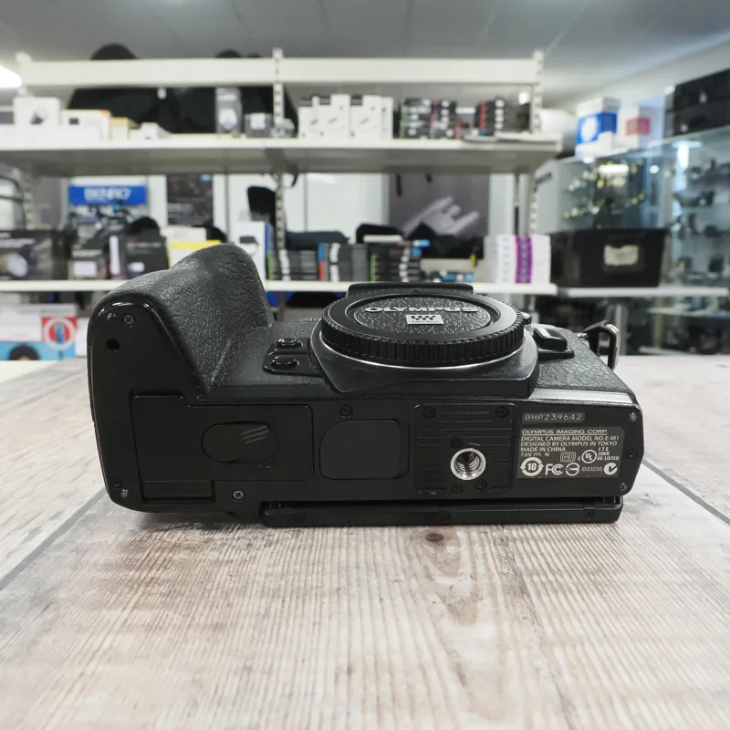 Used Olympus OM-D E-M1 Body - 15862 Actuations - 12 Months Warranty-4