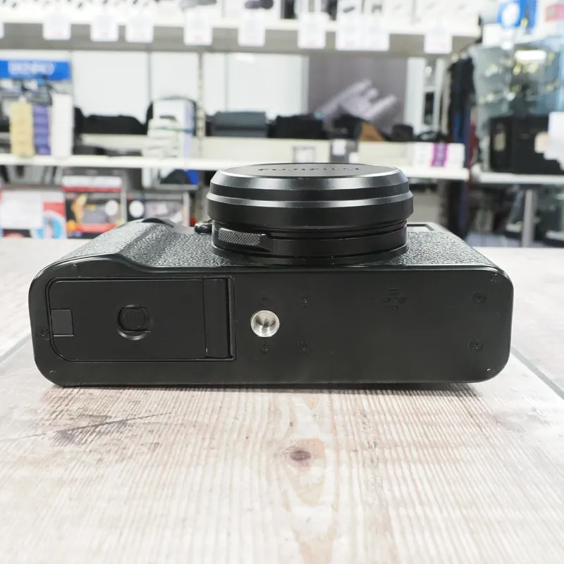Used Fujifilm X100V Digital Compact - Black - 12 Months Warranty-4