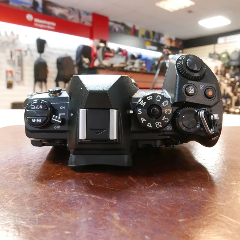 Used Olympus OM-D E-M1 Mark III - 6274 Actuations - 12 Months Warranty-4