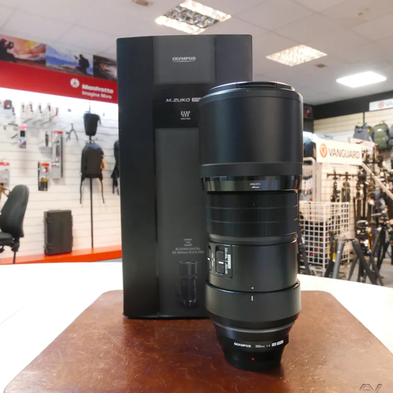 Used Olympus M.Zuiko 300mm f4 IS Pro ED - 12 Months Warranty
