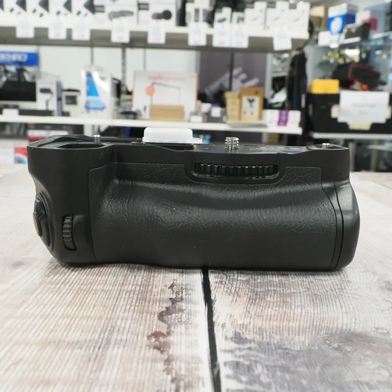 Used Pentax D-BG8 Battery Grip - K-3 III - 12 Months Warranty-1