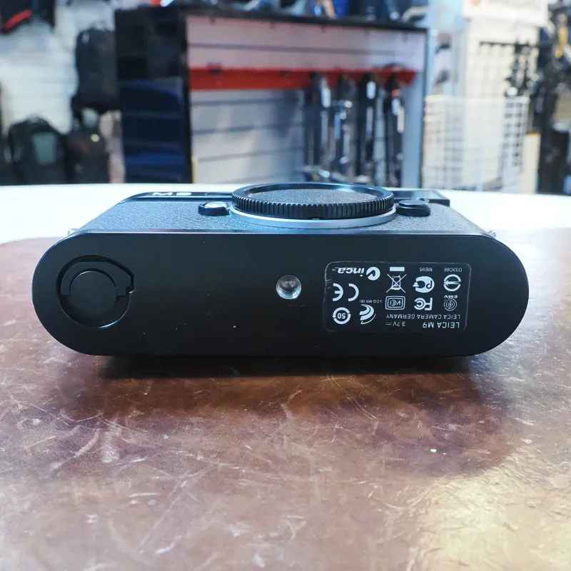 Used Leica M9 Digital Rangefinder - 6736 Actuations - 12 Months Warranty-4