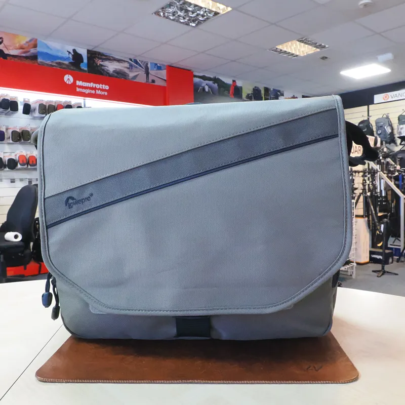Used Lowepro Event Messenger 250 - 12 Months Warranty