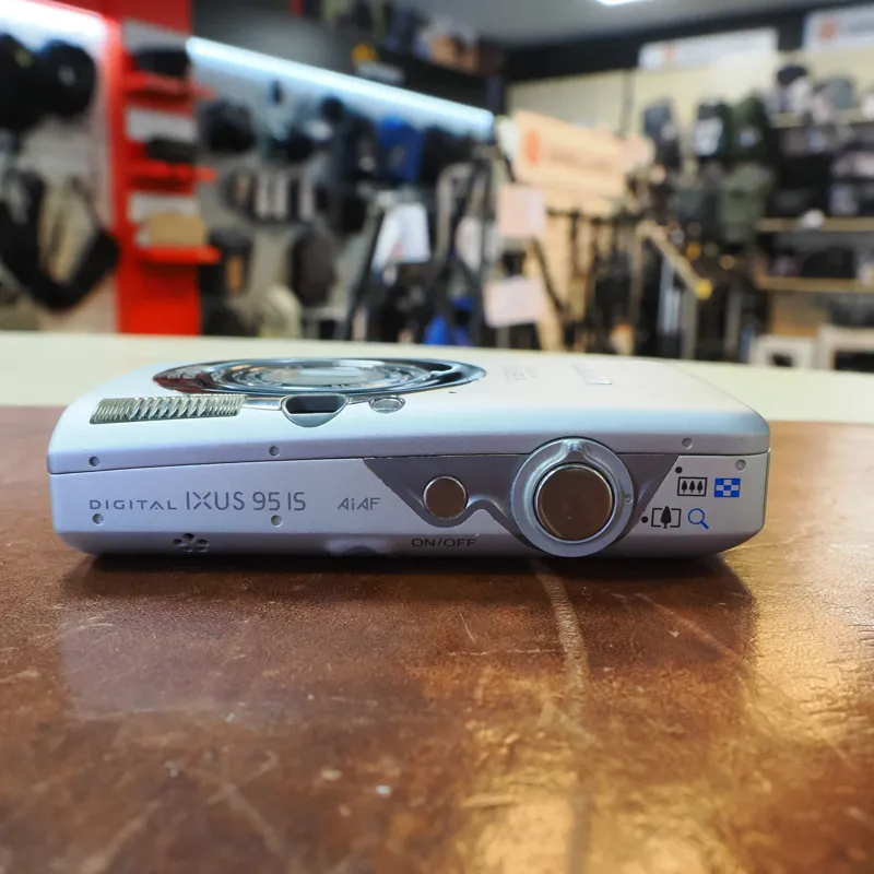 Used Canon Ixus 95 IS Digital Compact - 3 Months Warranty-3