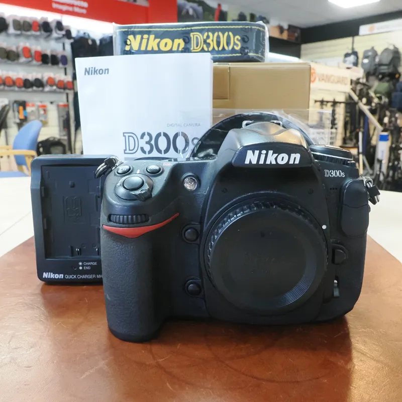 Used Nikon D300s Body - 17387 Actuations - 12 Months Warranty