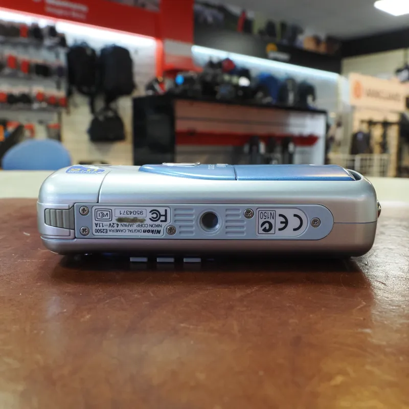 Used Nikon Coolpix 2500 Digital Compact - 3 Months Warranty-5