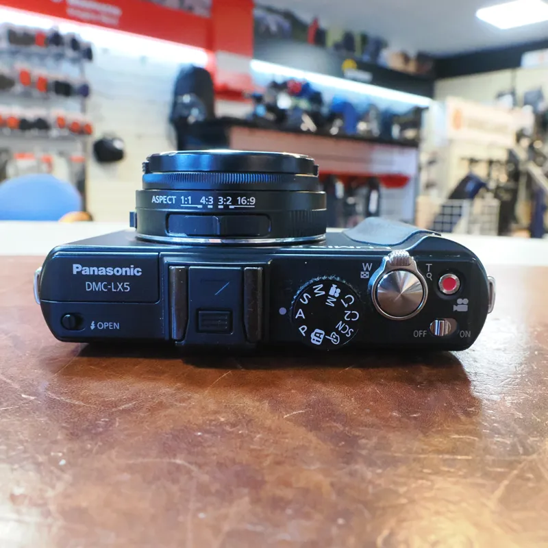 Used Panasonic Lumix LX5 Digital Compact - 12 Months Warranty-3