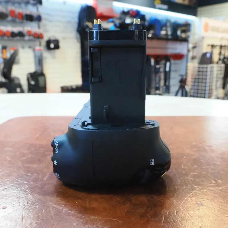 Used Canon BG-E14 Battery Grip - 70D - 12 Months Warranty-3