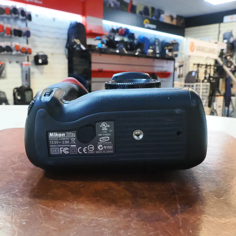 Used Nikon D2Xs Body - 8235 Actuations - 12 Months Warranty-4