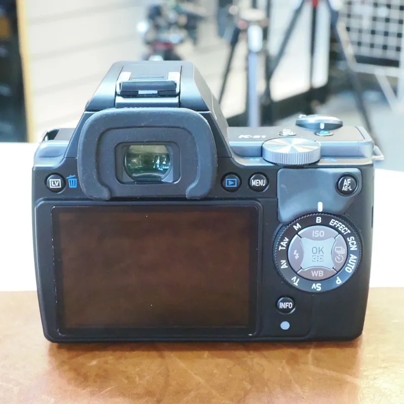 Used Pentax K-S1 + 18-55mm 3.5-5.6 - 1702 Actuations - 12 Months Warranty-2