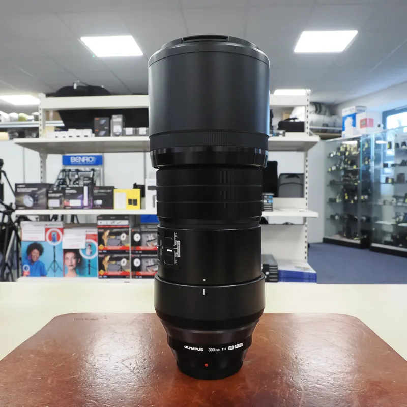 Used Olympus M.Zuiko 300mm f4 IS Pro - 12 Months Warranty-1