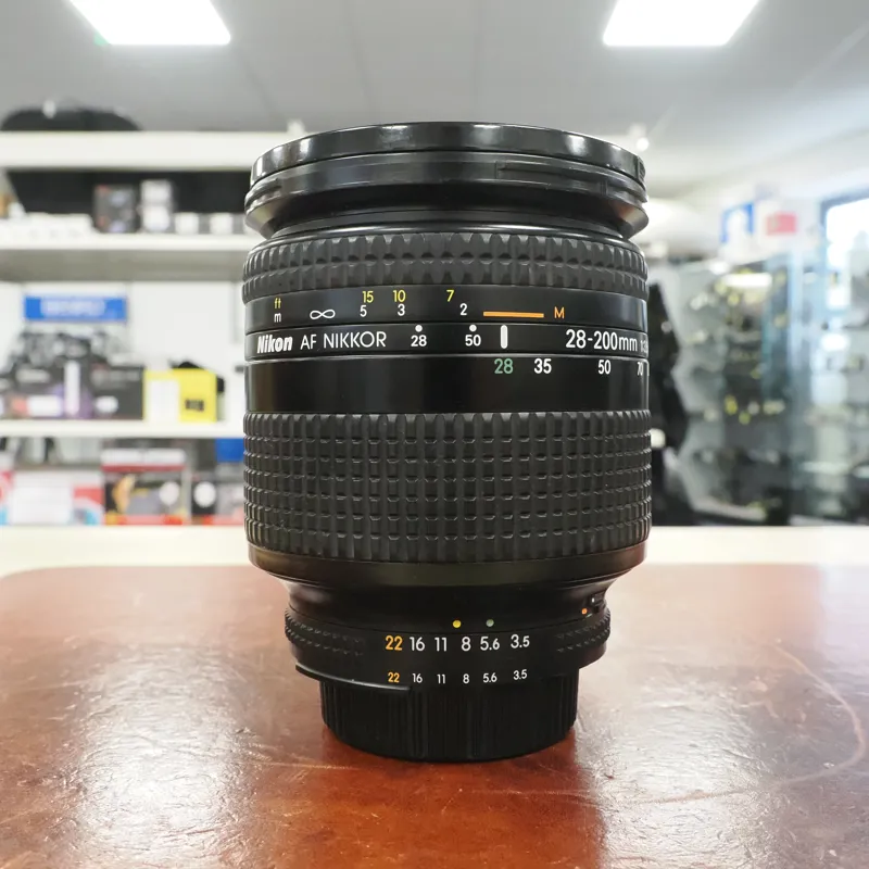 Used Nikon Nikkor 28-200mm f3.5-5.6 D - 12 Months Warranty-1