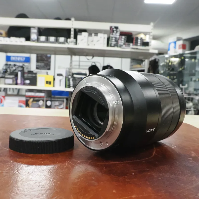 Used Sony 24-70mm f4 Vario Tessar - 12 Months Warranty-4