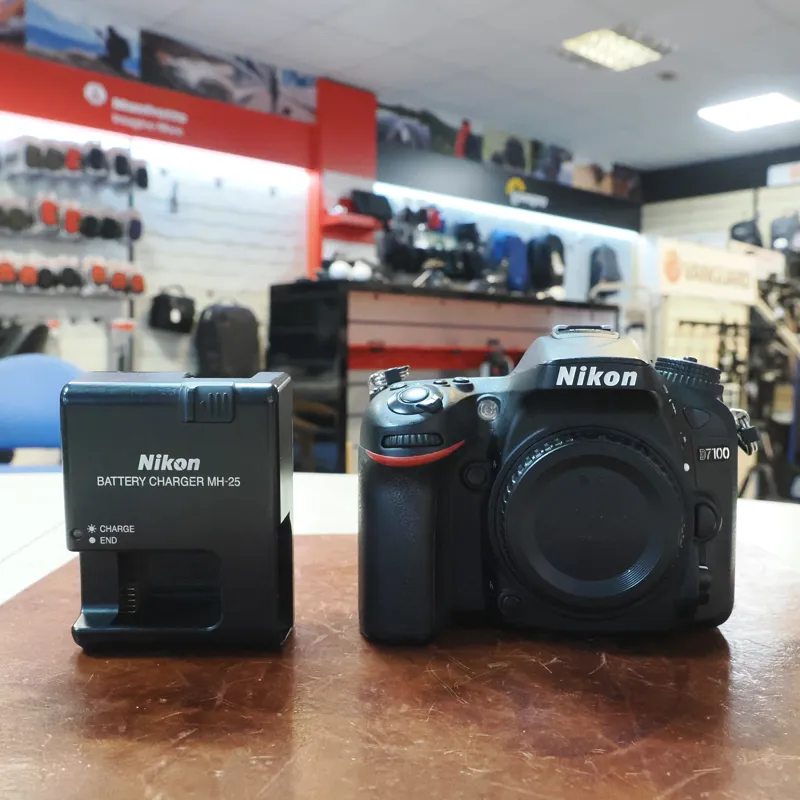 Used Nikon D7100 Body - 11136 Actuations - 12 Months Warranty