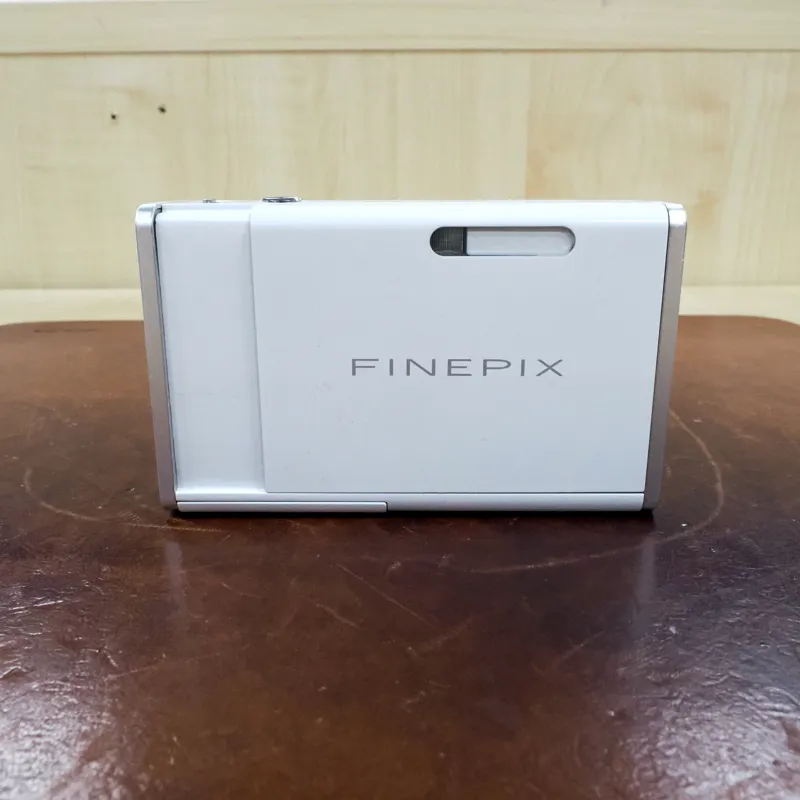 Used Fujifilm Finepix Z2 Digital Compact - White - 3 Months Warranty-1