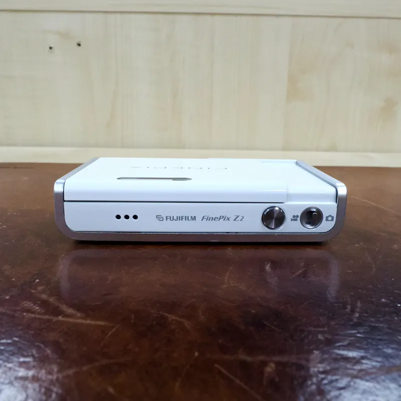 Used Fujifilm Finepix Z2 Digital Compact - White - 3 Months Warranty-4