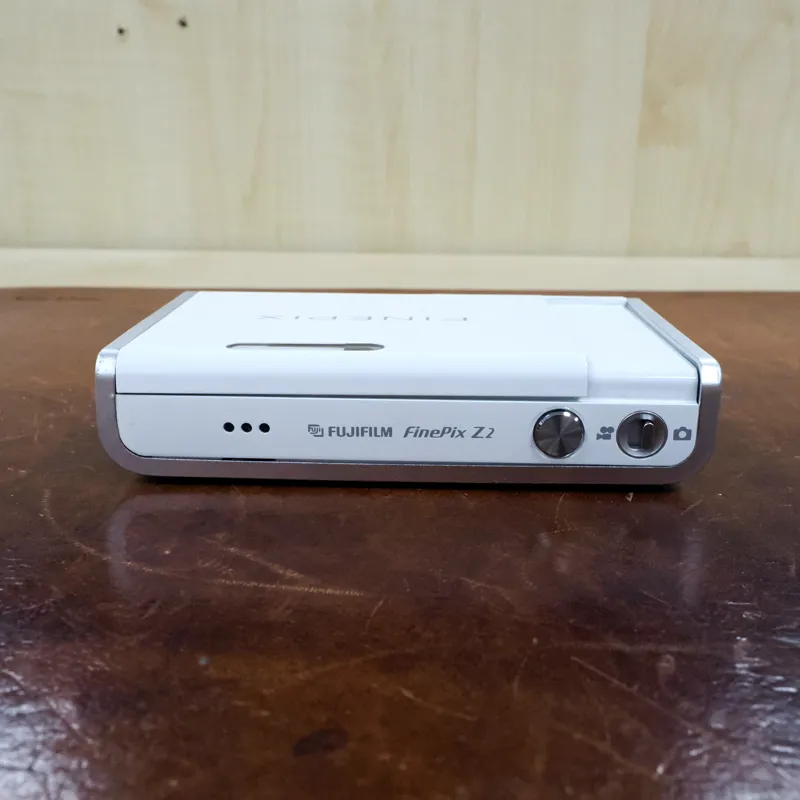 Used Fujifilm Finepix Z2 Digital Compact - White - 3 Months Warranty-4