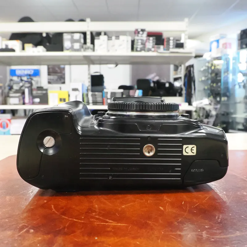 Used Nikon F90X + MF-26 Databack - Film - 3 Months Warranty-3