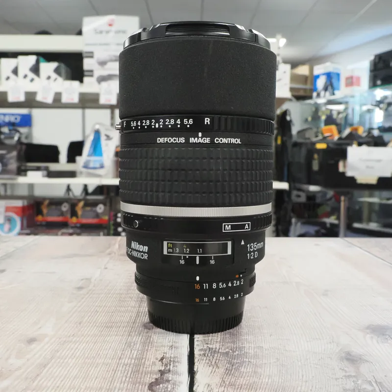 Used Nikon AF 135mm f2 D DC Nikkor - 12 Months Warranty