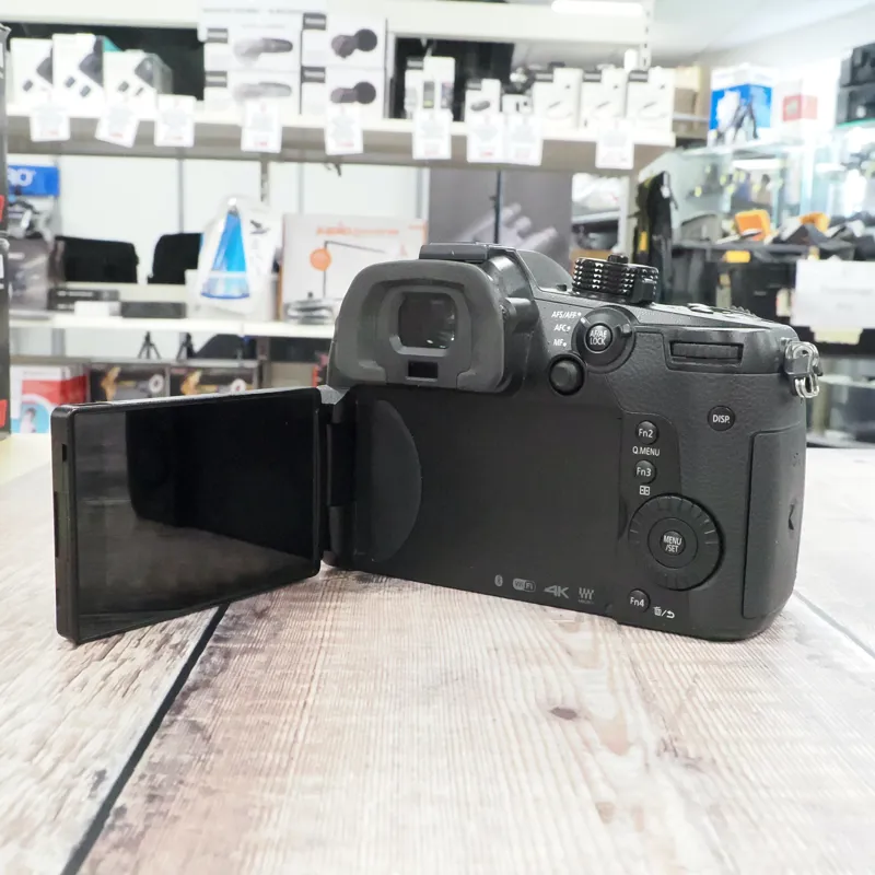 Used Panasonic Lumix GH5 Body - 252 Actuations - 12 Months Warranty-3