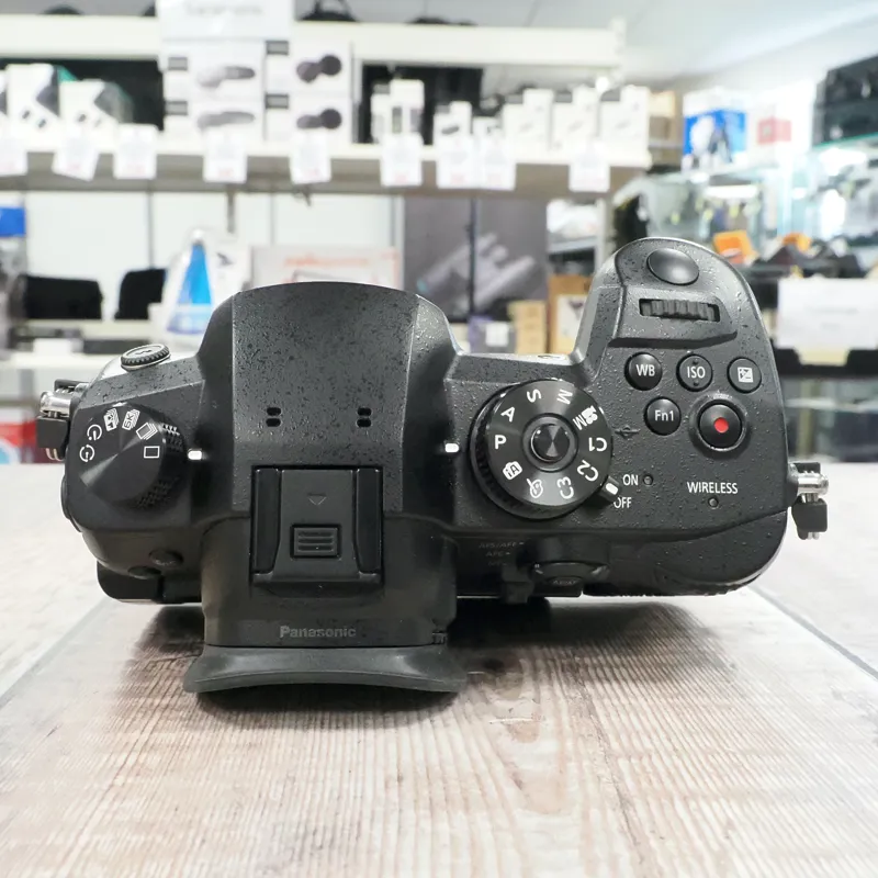 Used Panasonic Lumix GH5 Body - 252 Actuations - 12 Months Warranty-4